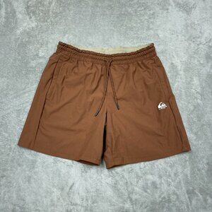 Quiksilver Brown Regular Fit Mens Shorts - Size Large a1325